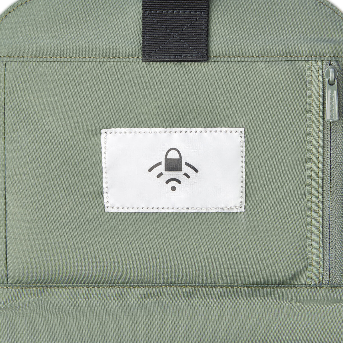 SECURFLAP 15.6 INCH BACKPACK CAMO - Image 12