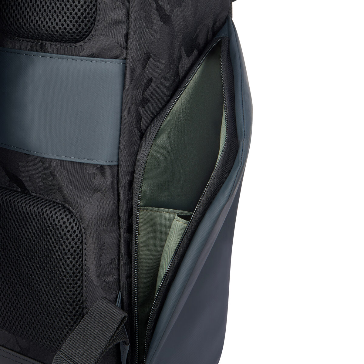 SECURFLAP 15.6 INCH BACKPACK CAMO - Image 9