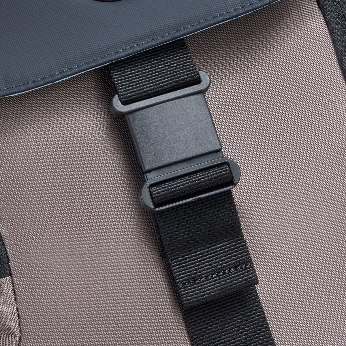 Securflap Backpack for 15" Laptop Brown - Image 10